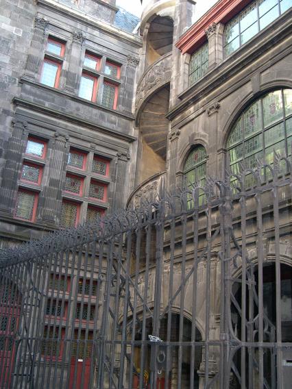  Escalier à vis (musée du Ranquet)